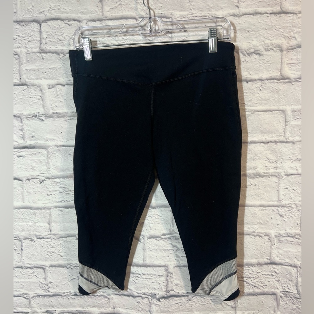 Lululemon Black and Gray Capris, sz 8